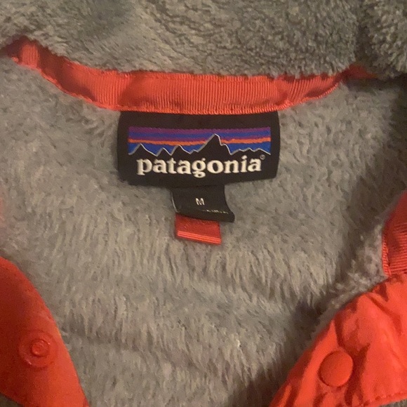 Patagonia Quarter Zip - Picture 3 of 4
